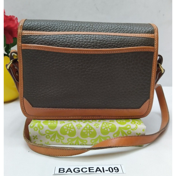 Dooney & Bourke Green Pebbled Leather Buckler Crossbody Bag -Vintage Made in USA - Picture 2 of 15